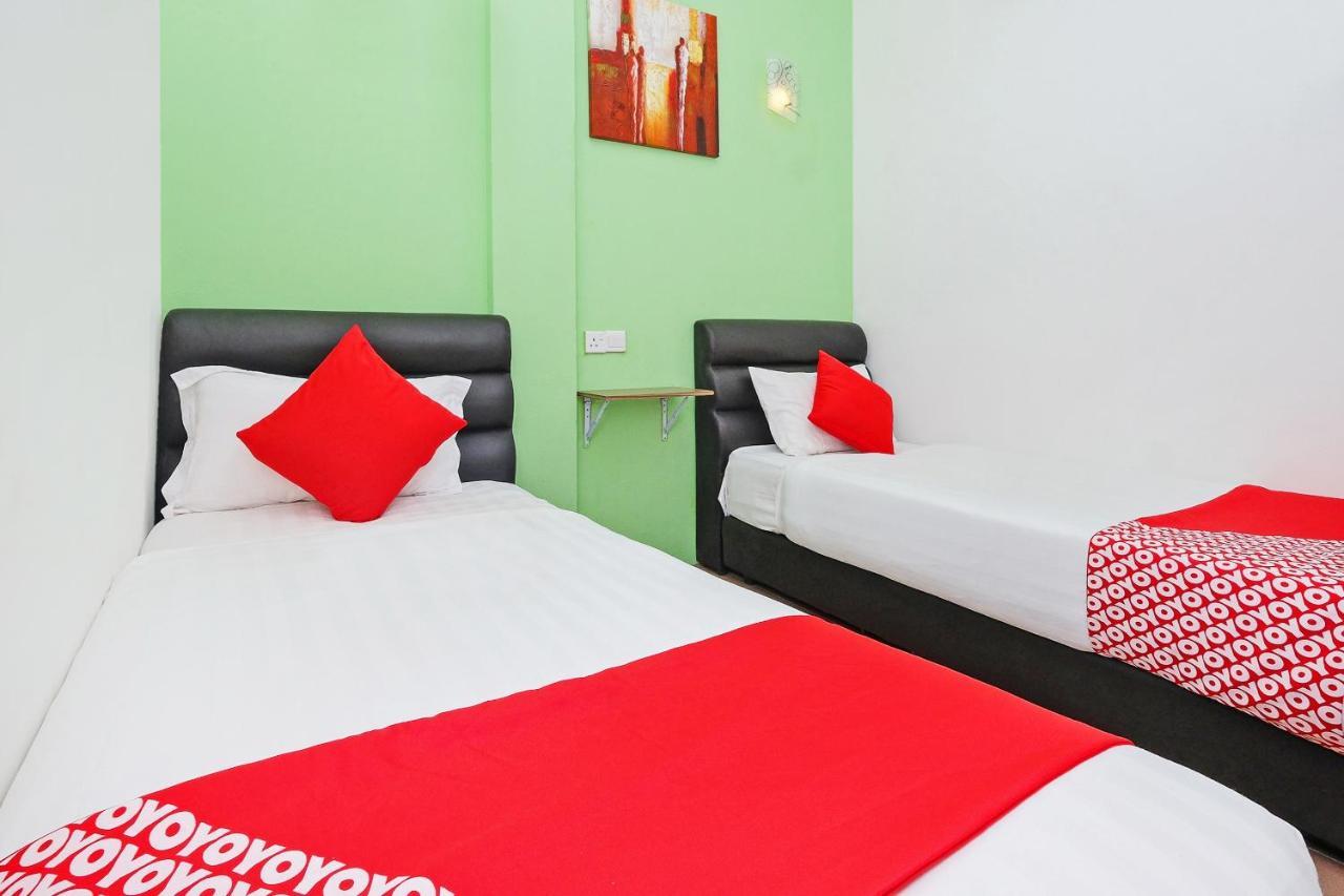 Oyo 850 Gold Star Hotel Chukai Eksteriør billede